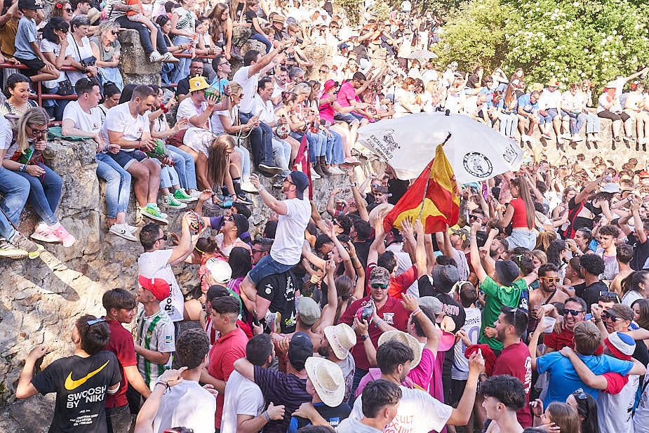 Image hover effect image