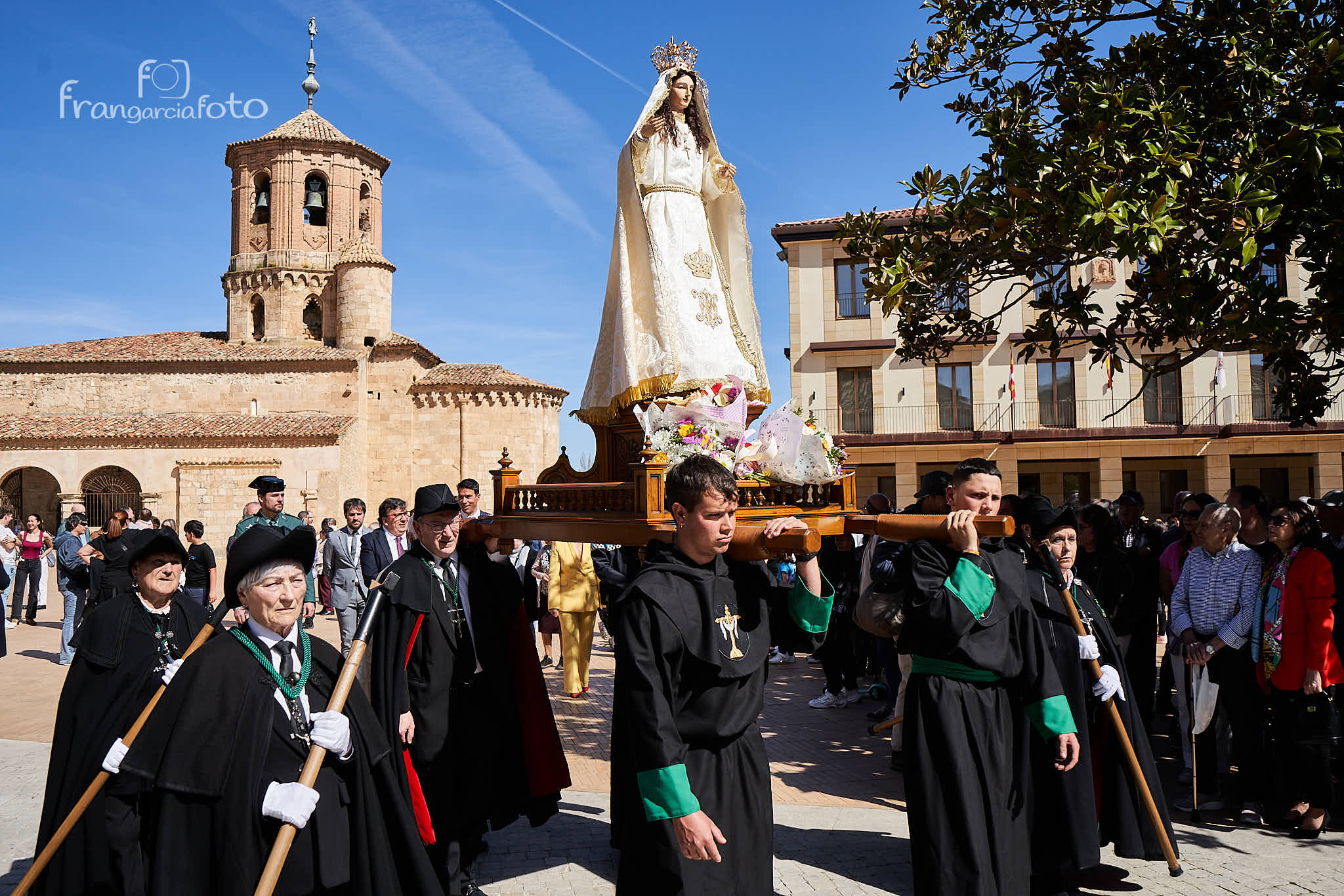 Procesión del Encuentro del Domingo de Resurrección en Almazán
