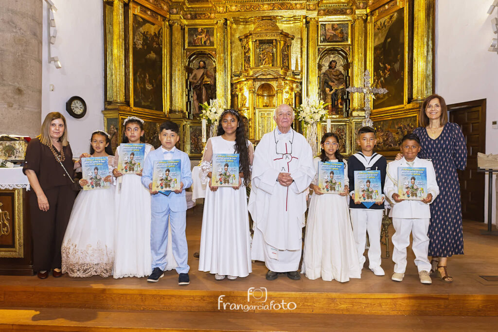 Fotografía de los niños y niñas de Comunión en Almazán en 2026